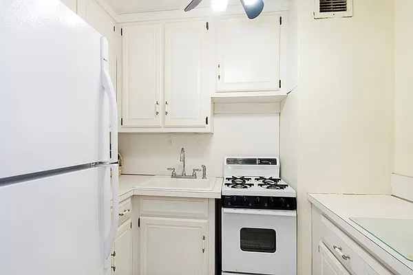 Sold by SBNY RE | media 4