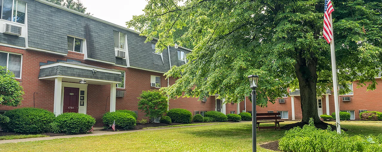Lake Cable Village Apartments — Photo 3