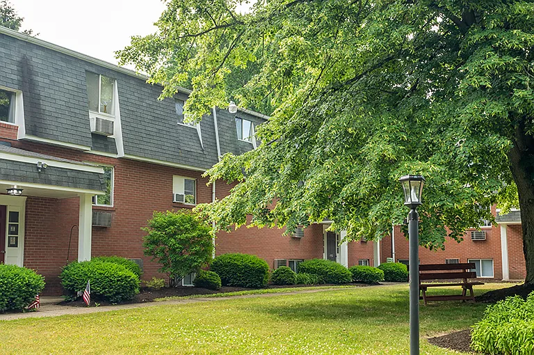 Lake Cable Village Apartments — Photo 3