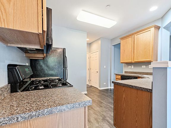 5th image of 1425 Yellowstone Dr