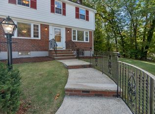 100 Fellsview Rd, Stoneham, MA 02180