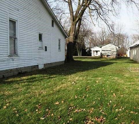 2nd image of 216 E Osage St