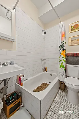 Rented by Triplemint | media 9