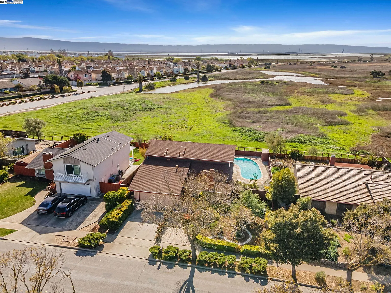 36619 Bridgepointe Dr photo 1