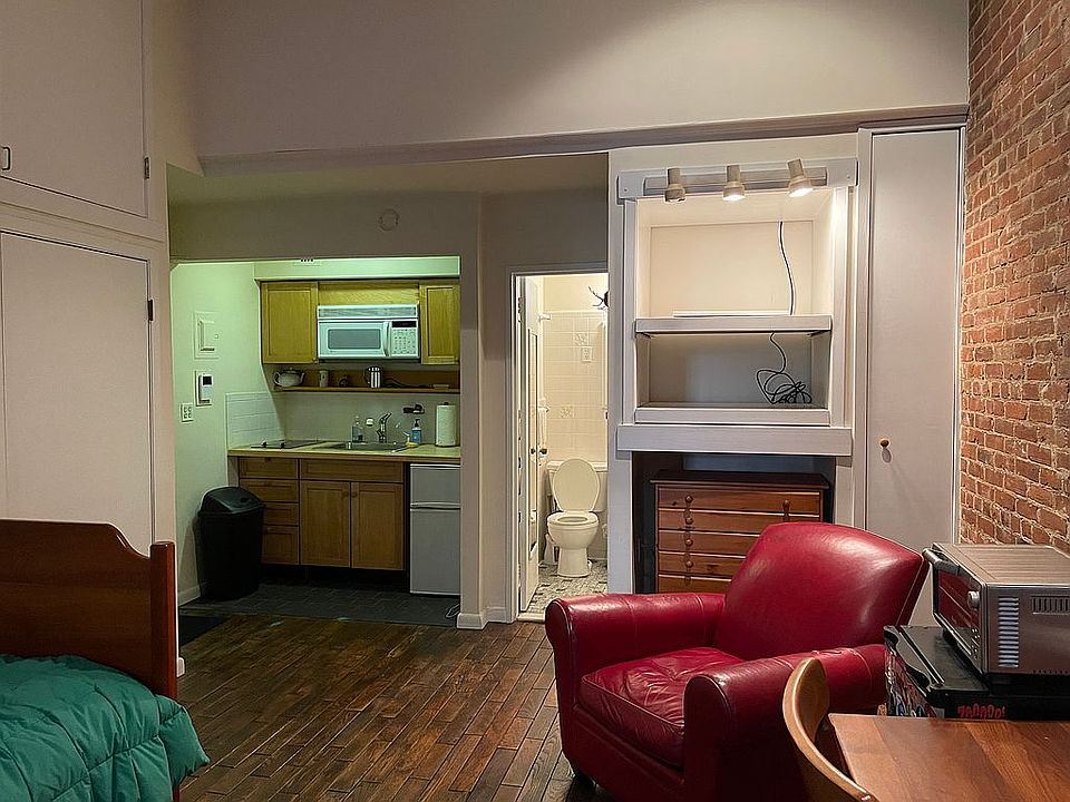 1st image of 108 W 69th St APT 3