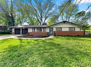 220 Country Club Acre, Belleville, IL 62223