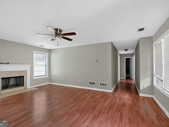 5th image of 25 Halley Ct