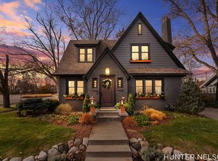 519 S 7th St, Grand Haven, MI 49417