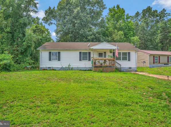481 Albrough Blvd, Colonial Beach, VA 22443