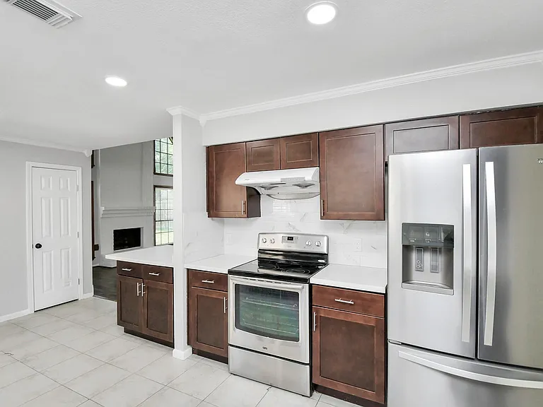 315 Muirwood Ln — Photo 12