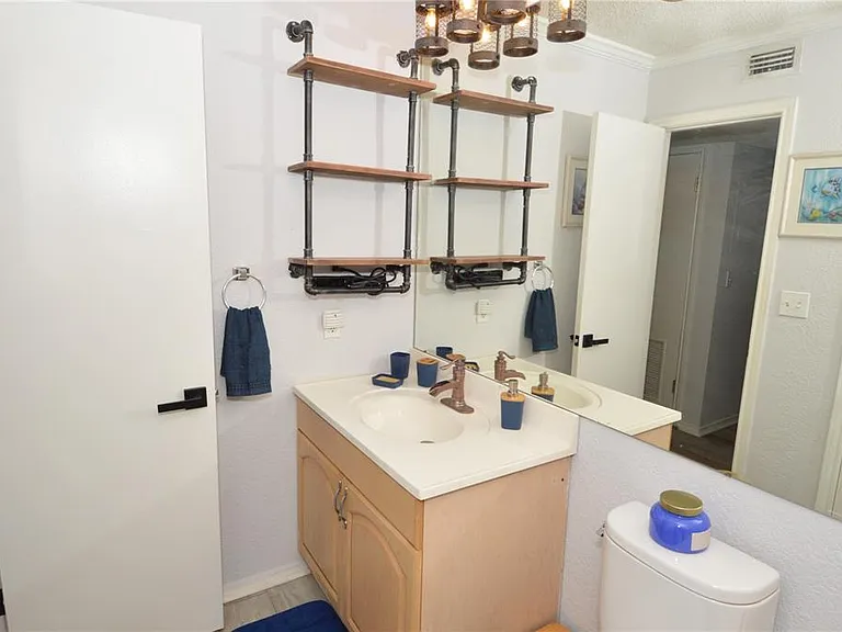 10200 Gandy Blvd N #1313 — Photo 39
