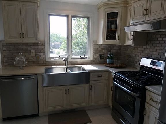 5th image of 14 Haddon Hill Rd