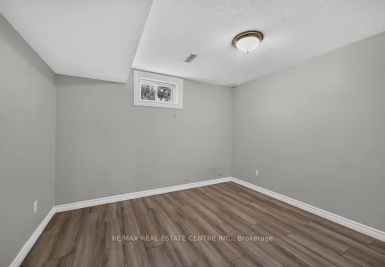 59 Colin Cres #LOWER — Photo 17