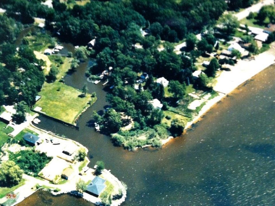 2nd image of Memorial Dr