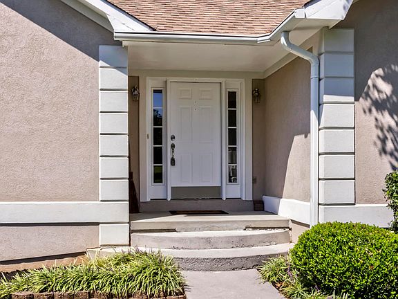 2nd image of 8233 Elm Hill Cir