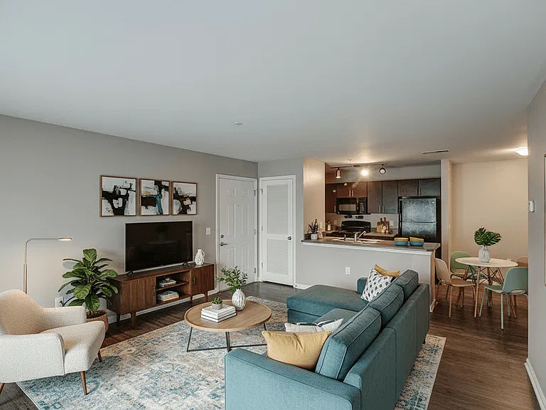 Northside Drive Apartments — Photo 39