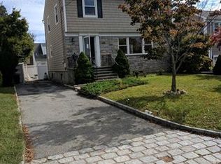 70 Bradley Rd, Scarsdale, NY 10583