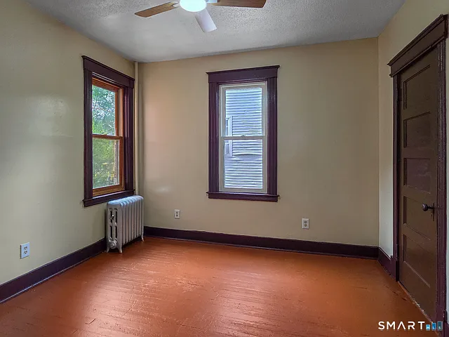 24 Mortson St — Photo 13
