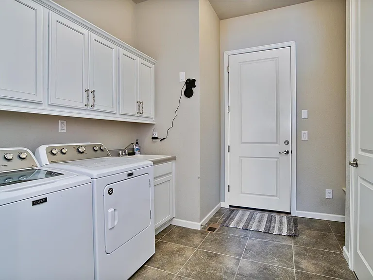 3631 New Haven Cir — Photo 20