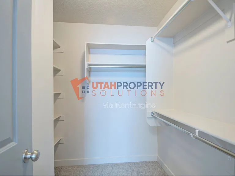 1025 W 400 S — Photo 22