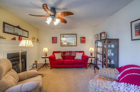 4th image of 115 Pebble Dr