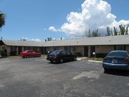 1st image of 829 Gleason Pkwy APT 4