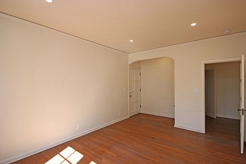 4th image of 594 S Oakland Ave #594