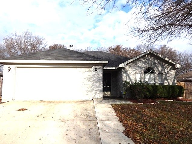 1st image of 3101 Scenic Glen Dr
