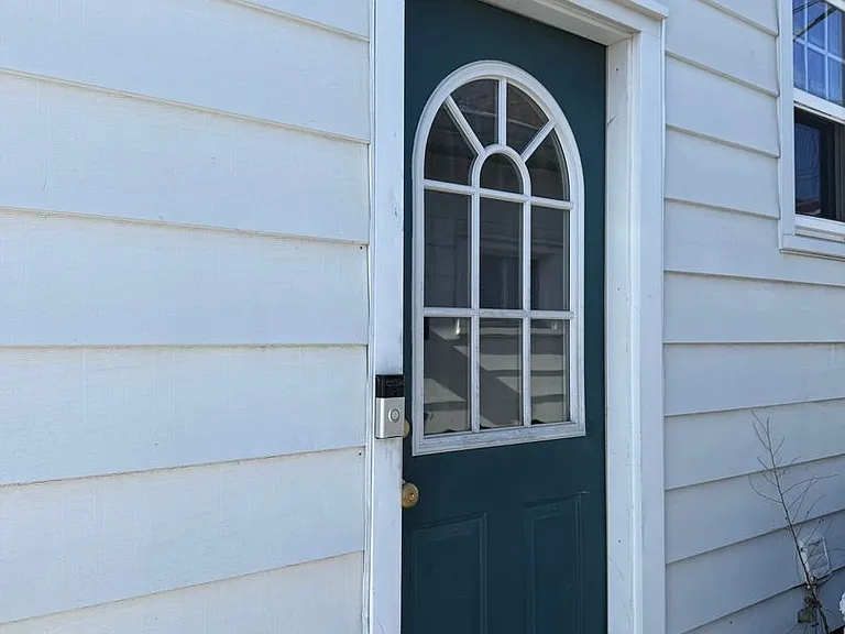 835 Fairfax St — Photo 4