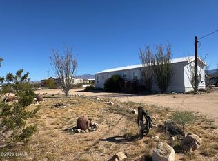 15454 S Carmen Rd, Yucca, AZ 86438