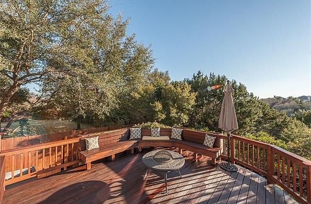 Amazing outdoor living and views of the Hill Country