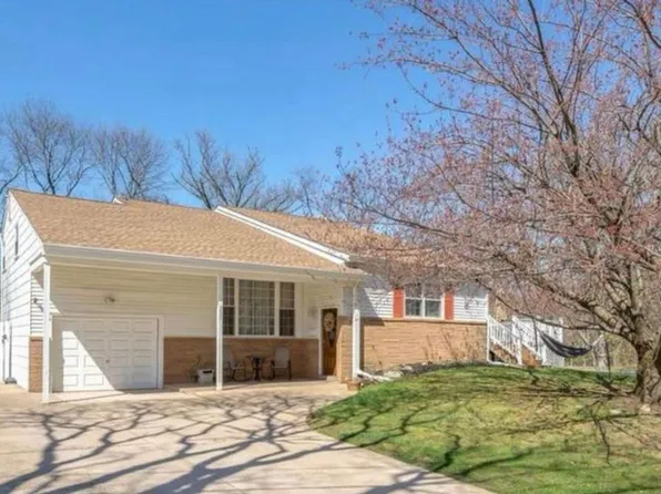 305 Garwood Pl, Cherry Hill, NJ 08003