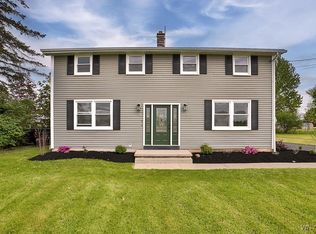 6648 Errick Rd, North Tonawanda, NY 14120
