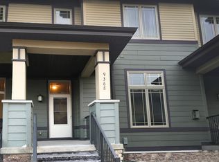 9368 Old Sauk Rd, Middleton, WI 53562