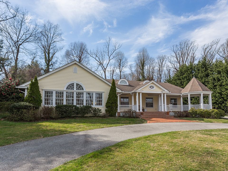 1st image of 738 Broadwater Way