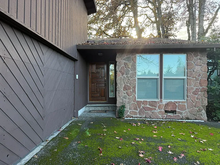 1150 NW Sunnywood Ct — Photo 1