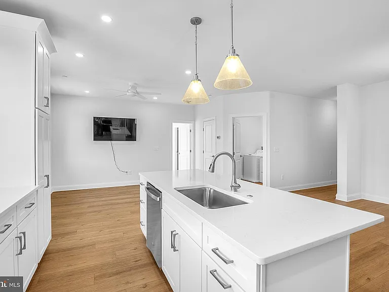 123 S Washington St #202 — Photo 12