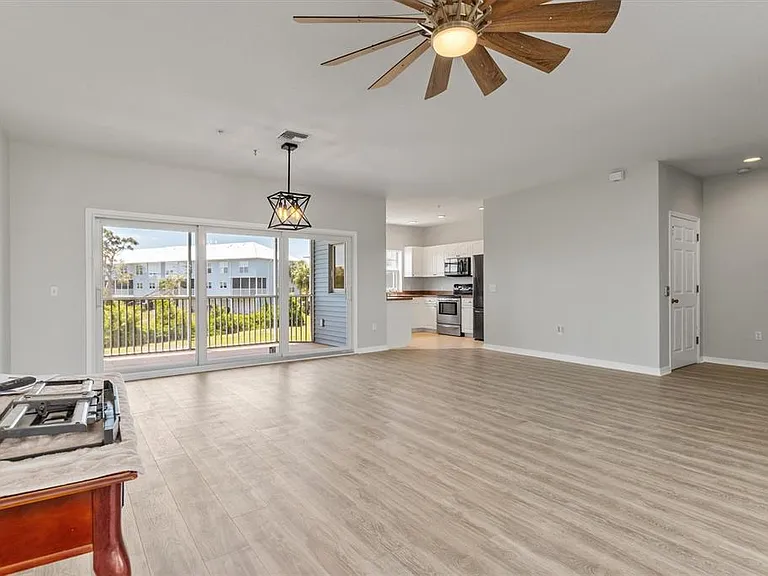 3923 Cape Haze Dr #302 — Photo 37