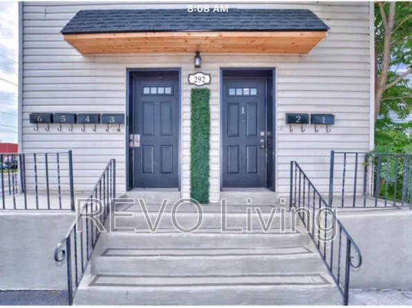 292 Welland Ave #Ave1, Saint Catharines, ON L2R 2P9