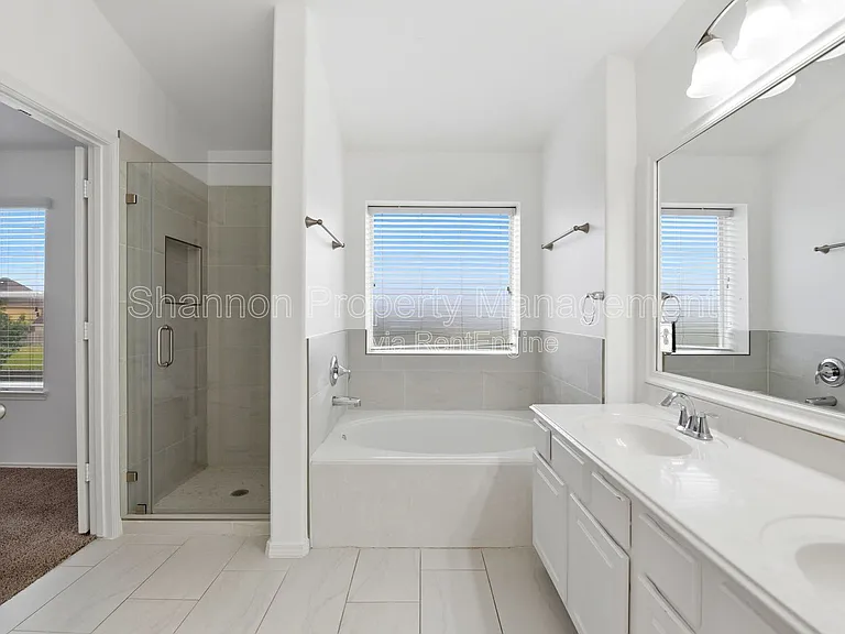 5342 Gibralter Pl — Photo 34