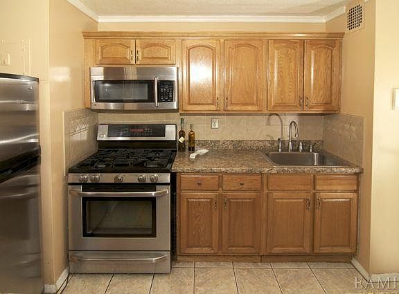 5th image of 155 Ferris Ave APT 6D