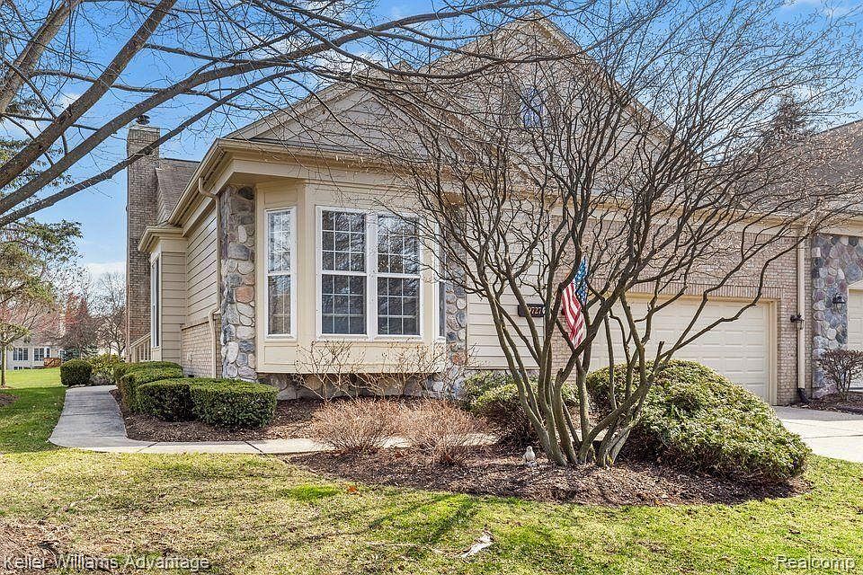 1st image of 39727 Muirfield Ln