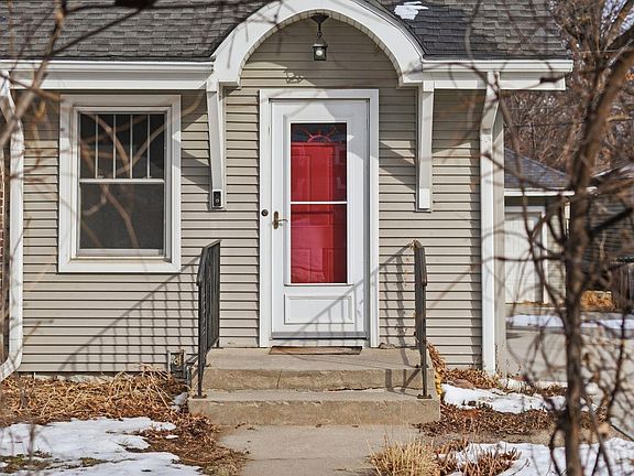 3rd image of 3826 Washington St