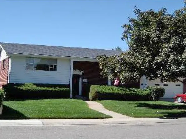 12006 E Arizona Dr, Aurora, CO 80012