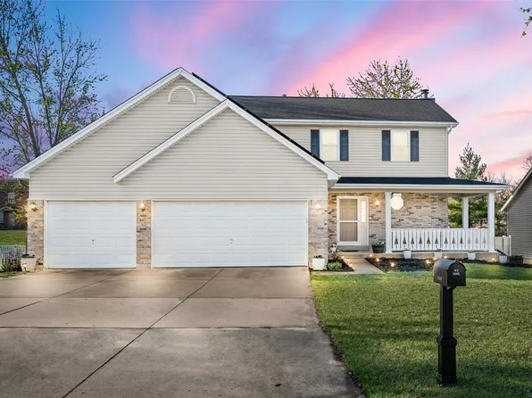 106 Wood Hollow Dr, Wentzville, MO 63385
