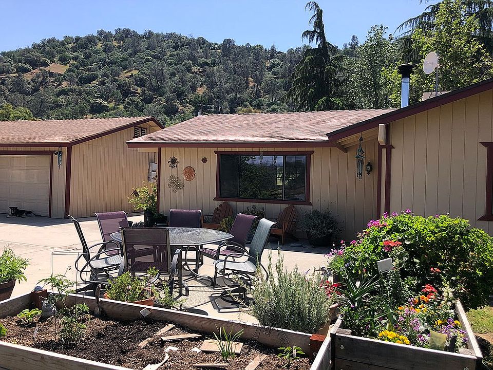 2nd image of 27586 Twin Ponds Rd