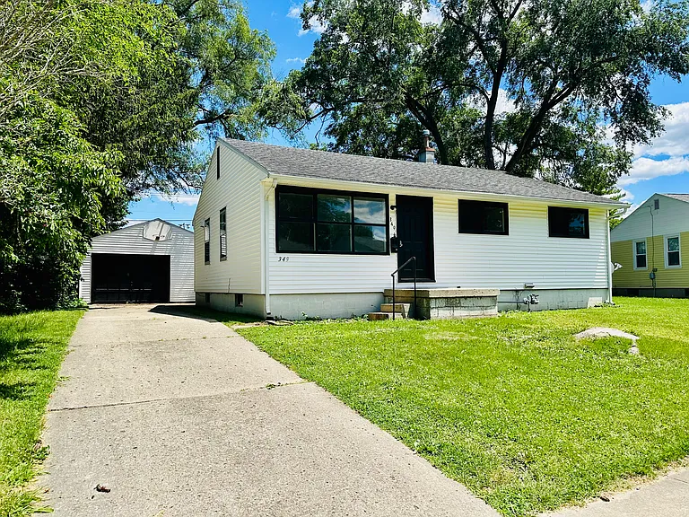 349 Grace Dr — Photo 1