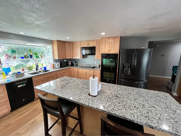 Manning Ct — Photo 10