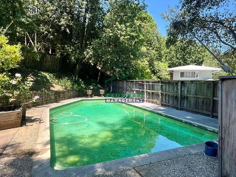 20 Graceland Dr — Photo 22