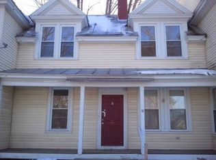 18 Fairview Ave APT 3, Skowhegan, ME 04976